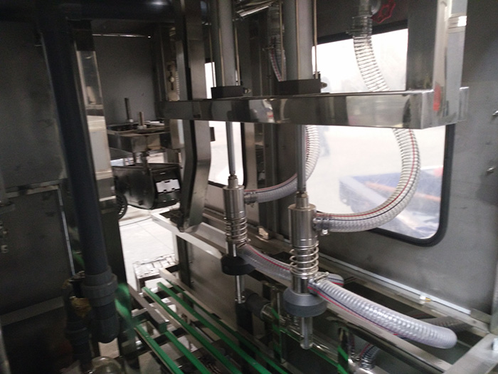 300桶大桶灌裝機(jī)